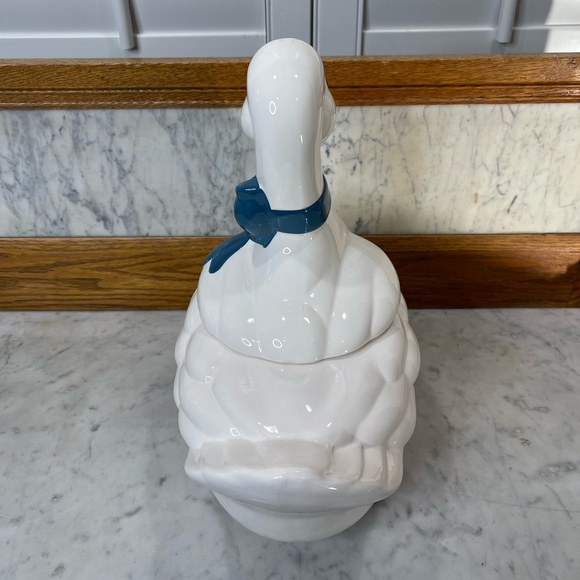 New in Box vintage ceramic Mother Goose cookie jar with a blue bow - Picture 8 of 11